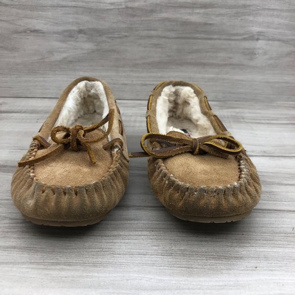 Minnetonka Slippers Kids 2 Brown Suede Slip On House Shoes - Picture 7 of 11